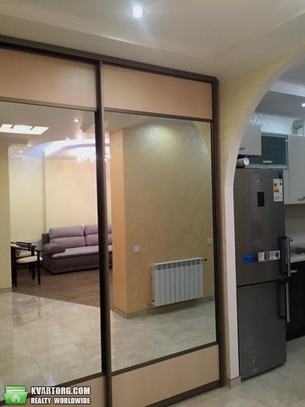 Rent out 2-room apartment. Киев,  Лебедева-Кумача — photo 2