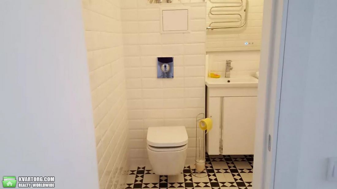 Rent out 2-room apartment. Киев,  Артема — photo 8