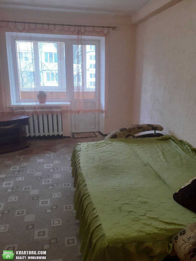 Rent out 1-room apartment. Киев,  Серова — photo 1