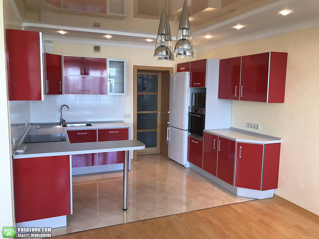 Rent out 4-room apartment. Киев,  Львовская — photo 7