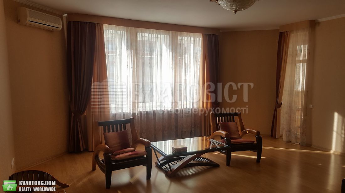 Rent out 2-room apartment. Киев,  Дмитриевская — photo 2