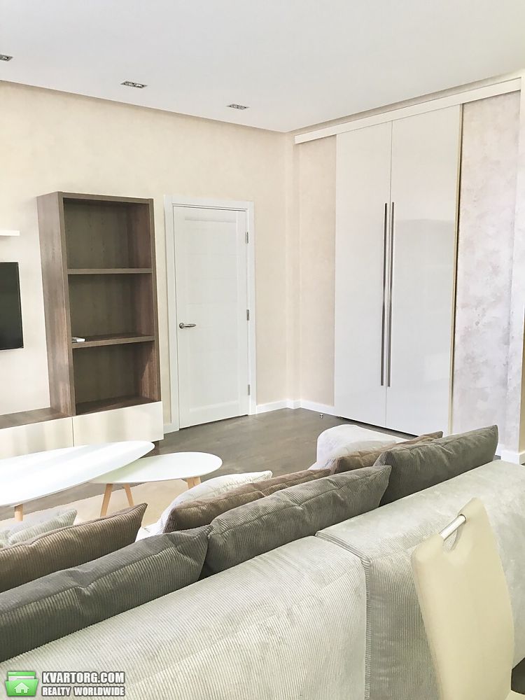 Rent out 2-room apartment. Киев,  Драгомирова — photo 10