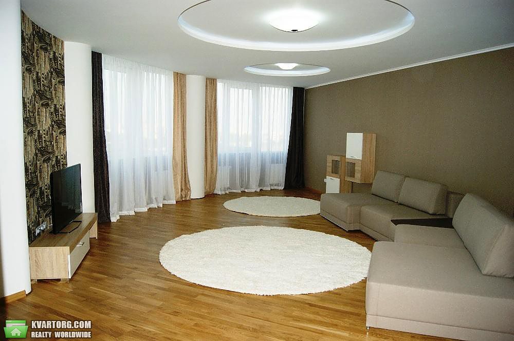 Rent out 4-room apartment. Киев,  Голосеевский пр — photo 1