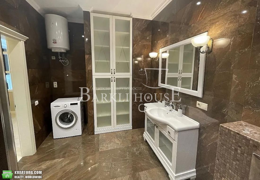 Rent out 2-room apartment. Киев,  Оболонская наб — photo 2