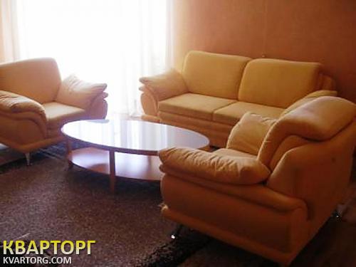 Rent out 2-room apartment. Киев,  Тарасовская — photo 1