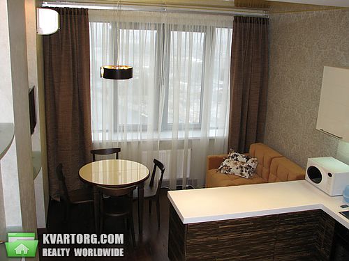 Rent out 2-room apartment. Киев,  Днепровская наб — photo 2