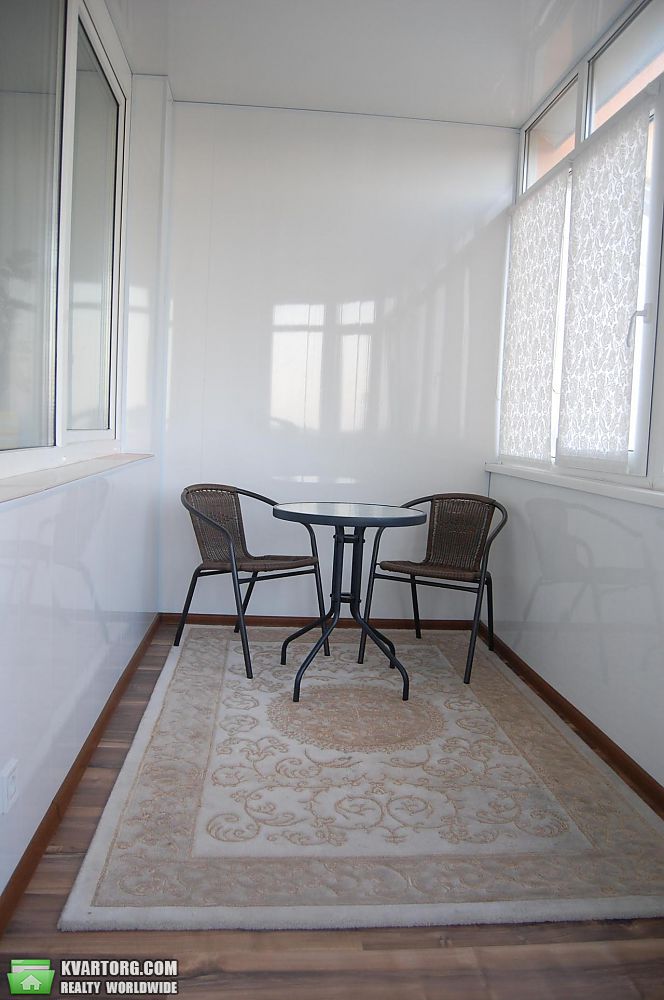 Rent out 3-room apartment. Киев,  Кондратюка — photo 8