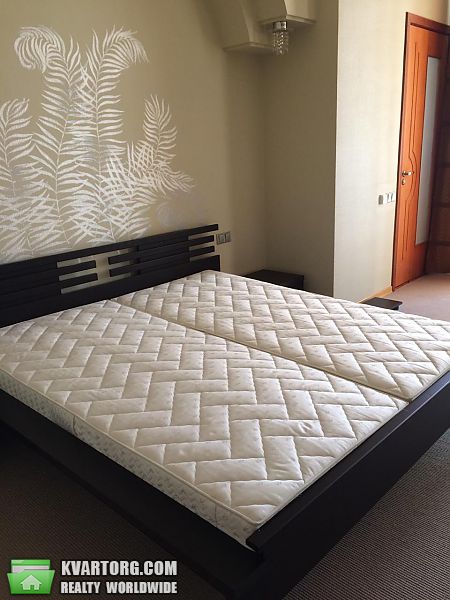 Rent out 3-room apartment. Киев, Шелковичная — photo 2