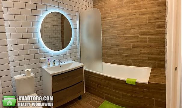 Rent out 2-room apartment. Киев, Полевая — photo 1