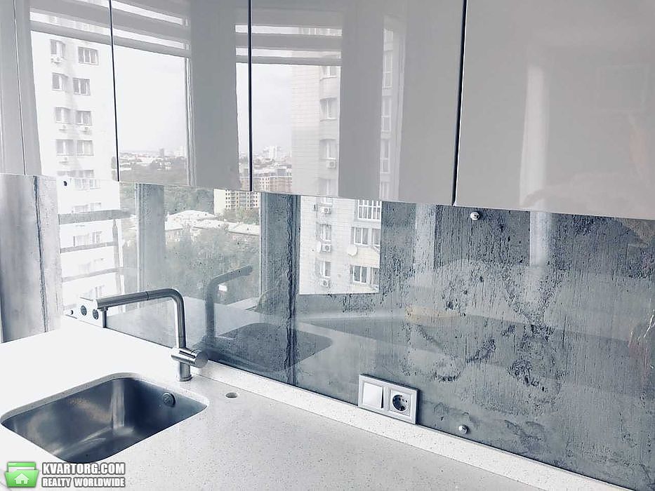 Rent out 2-room apartment. Киев,  Гетьмана — photo 2