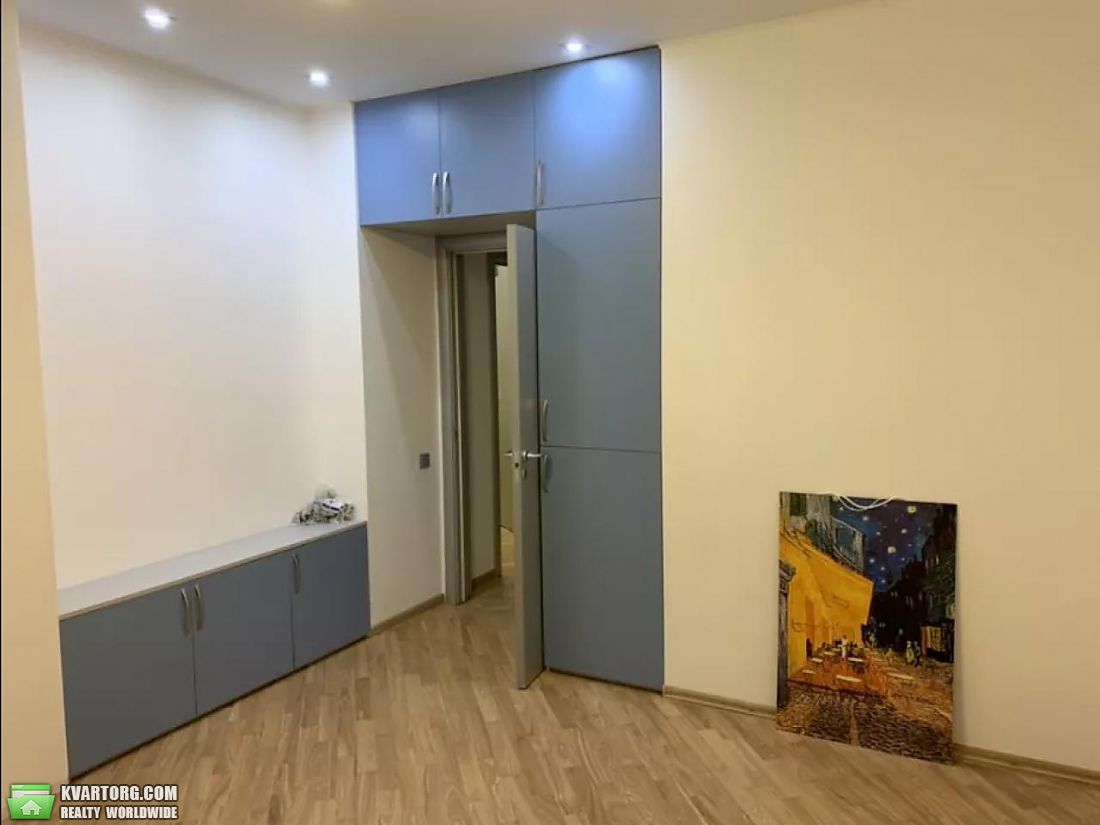 Rent out 3-room apartment. Киев,  Дмитриевская — photo 10