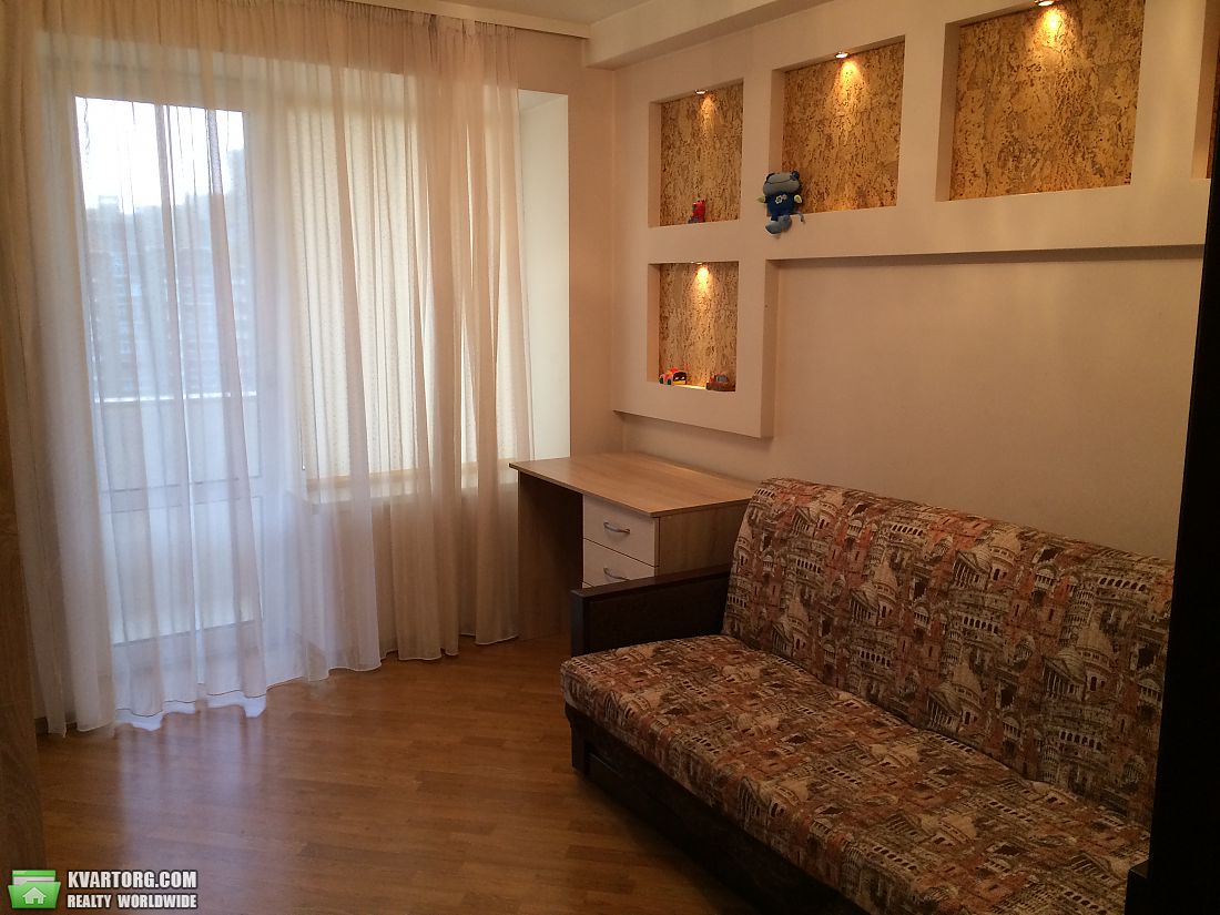 Rent out 3-room apartment. Киев,  Большая Васильковская — photo 6