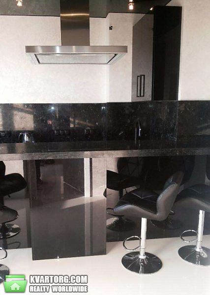 Rent out 1-room apartment. Киев, Леси Украинки бул — photo 9