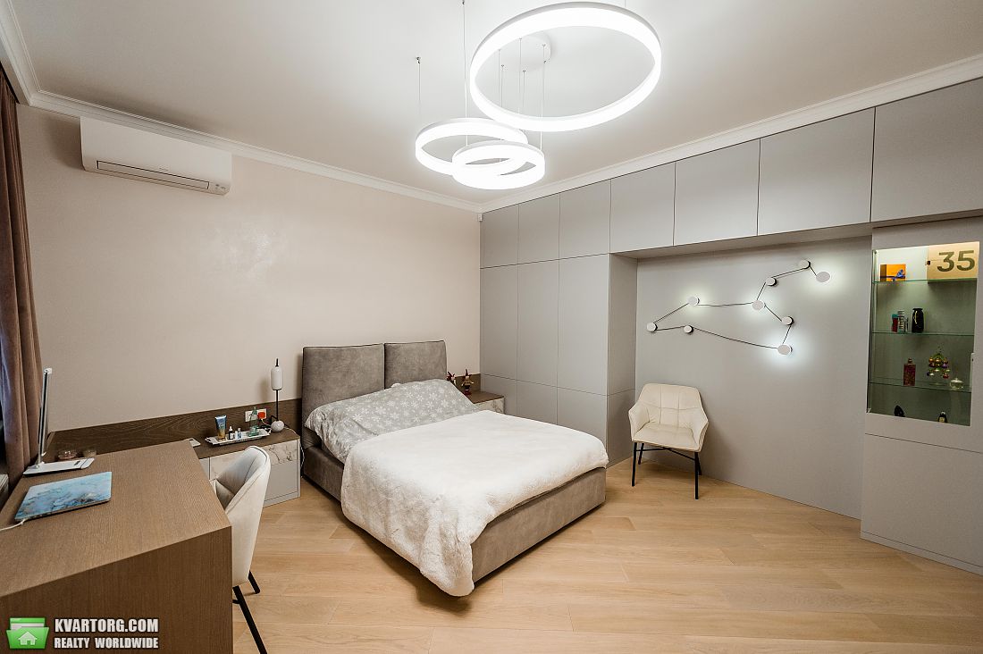 Sell 5-room apartment. Киев,  Старонаводницкая — photo 4