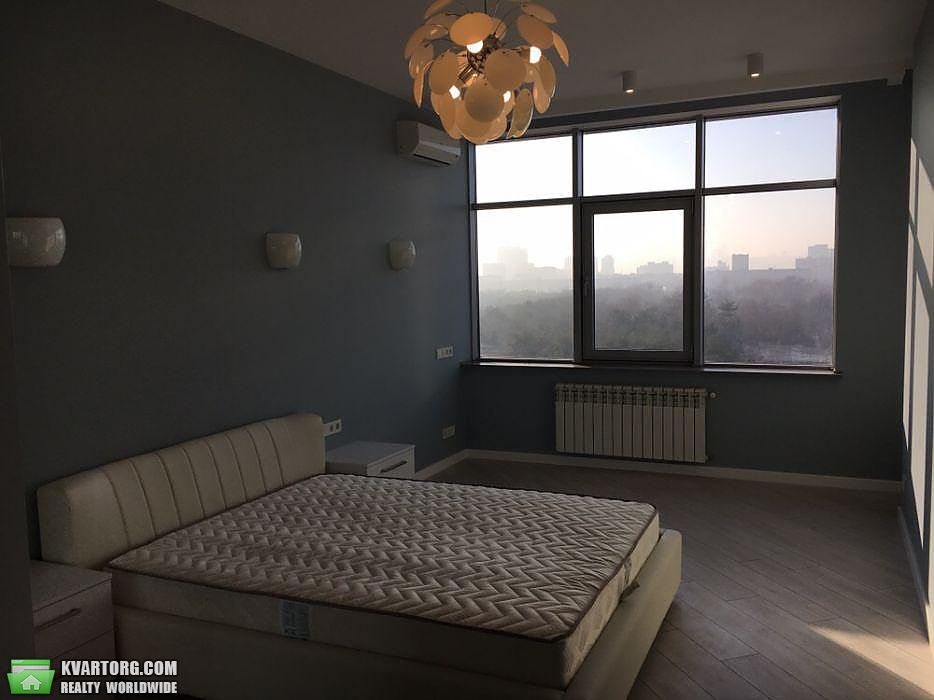 Rent out 2-room apartment. Киев,  Дарницкий бул — photo 2