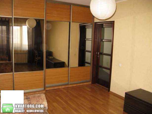 Rent out 2-room apartment. Киев,  Героев Днепра — photo 4