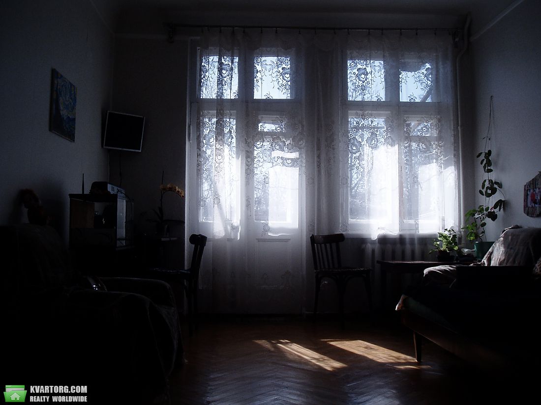Sell 2-room apartment. Киев,  Метростроевская — photo 3