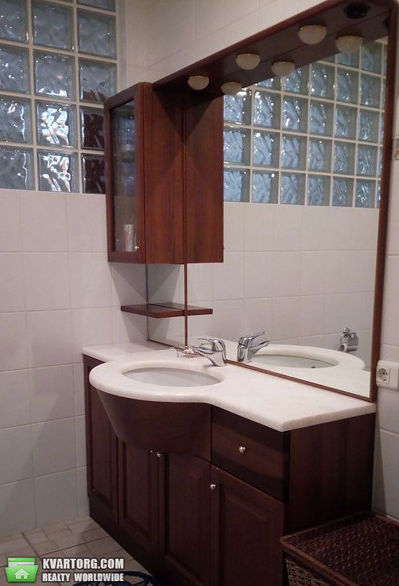 Rent out 5-room apartment. Киев, Малоподвальная — photo 4
