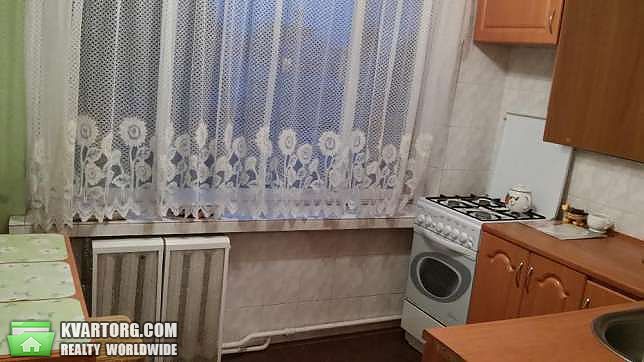 Rent out 3-room apartment. Киев, Зодчих — photo 7