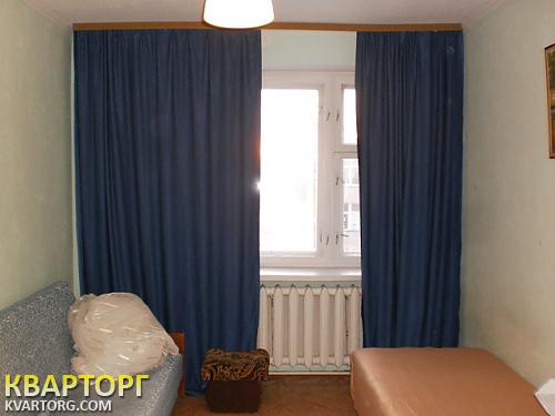 Rent out 3-room apartment. Киев,  Коллекторная — photo 4