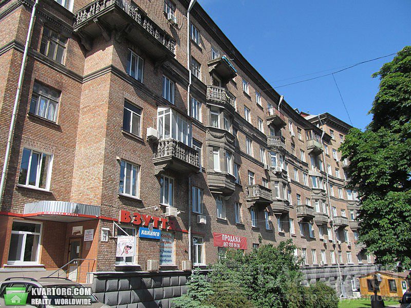 Sell 3-room apartment. Киев,  Артема — photo 1