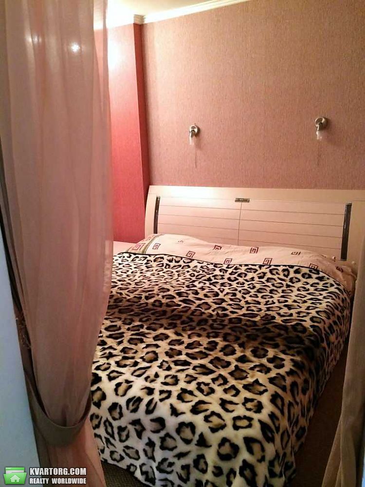 Rent out 2-room apartment. Киев, Дружбы Народов пл — photo 5
