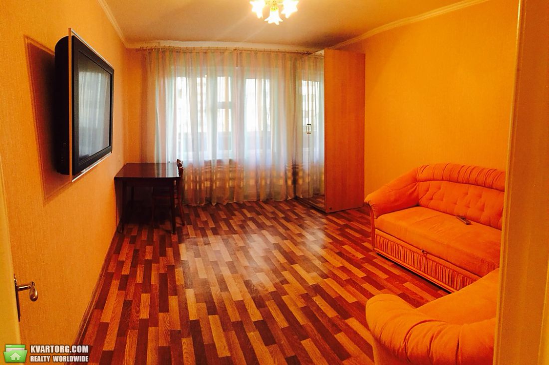 Rent out 1-room apartment. Киев,  Милославская — photo 1