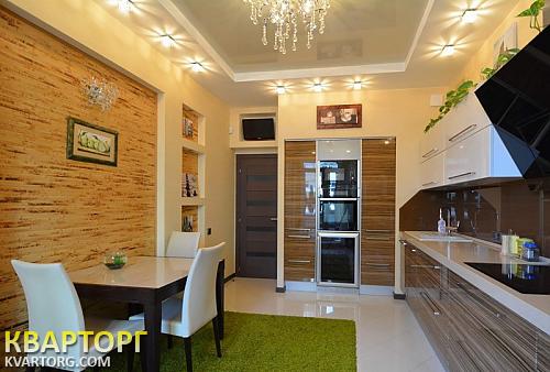 Sell 3-room apartment. Киев,  Вышгородская — photo 1
