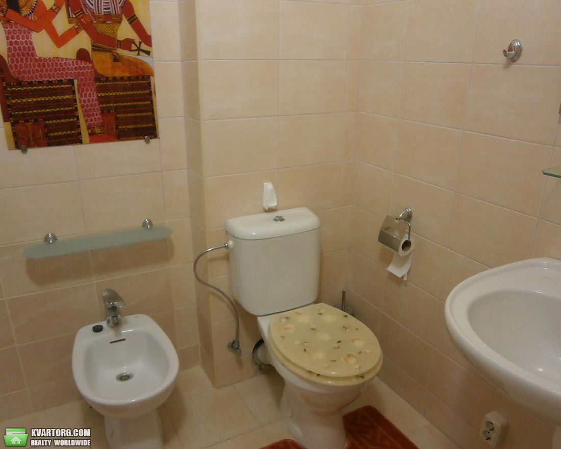 Rent out 2-room apartment. Киев,  Юрковская — photo 8
