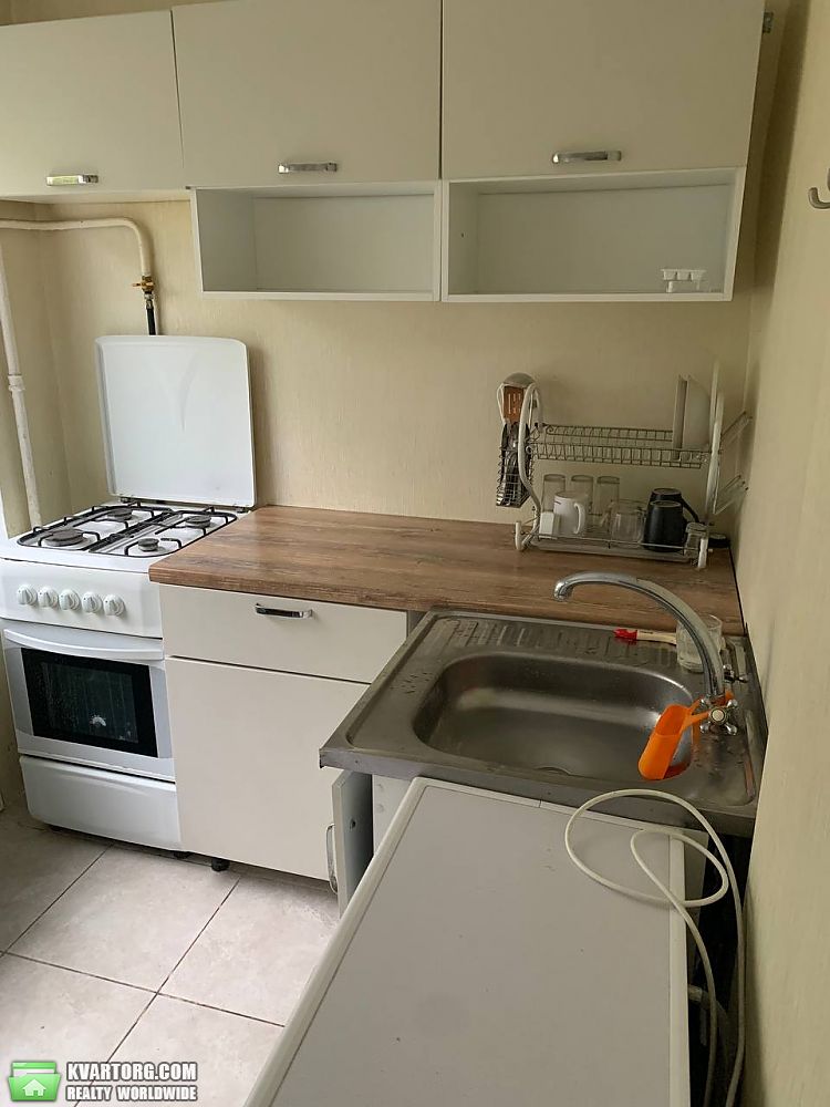 Rent out 1-room apartment. Киев,  Карбышева — photo 1