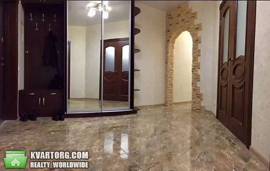 Rent out 3-room apartment. Киев,  Пчелки — photo 1