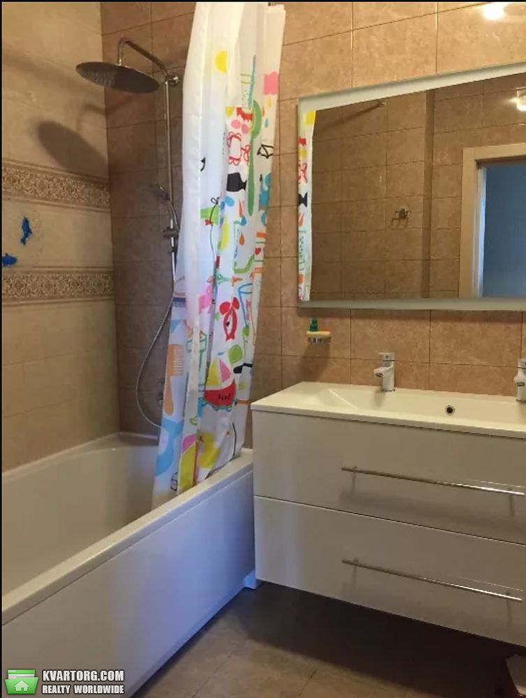 Rent out 3-room apartment. Киев,  Рижская — photo 4