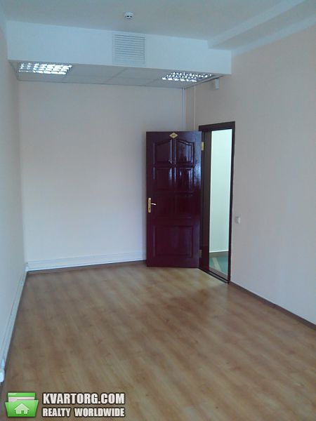 Rent out office. Киев, Жилянская, — photo 1