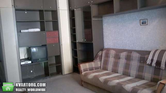 Rent out 2-room apartment. Киев, Стуса — photo 1