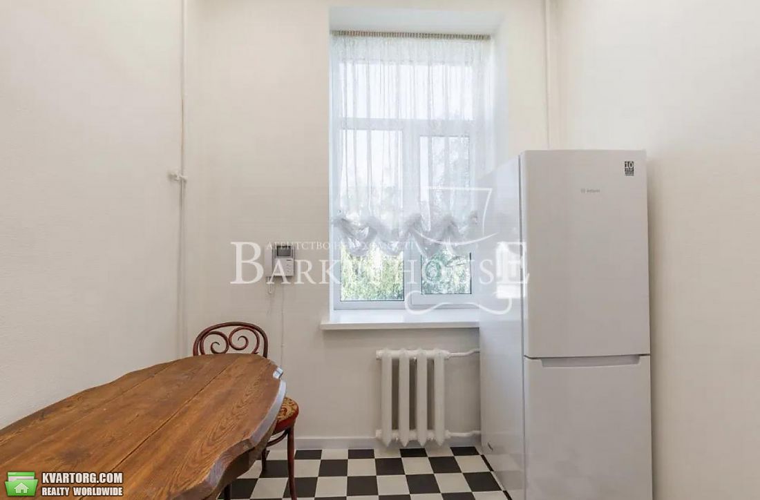 Rent out 2-room apartment. Киев,  Спасская — photo 2