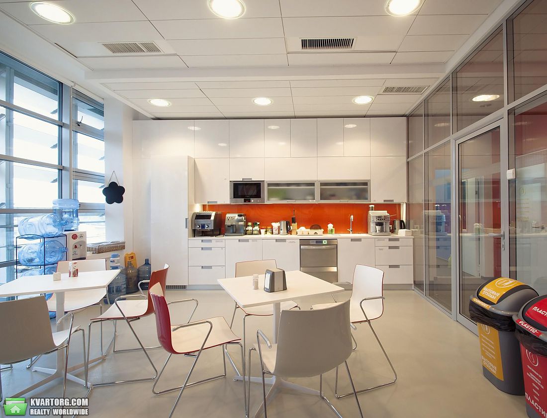 Rent out office. Киев,  Новоконстантиновская — photo 3