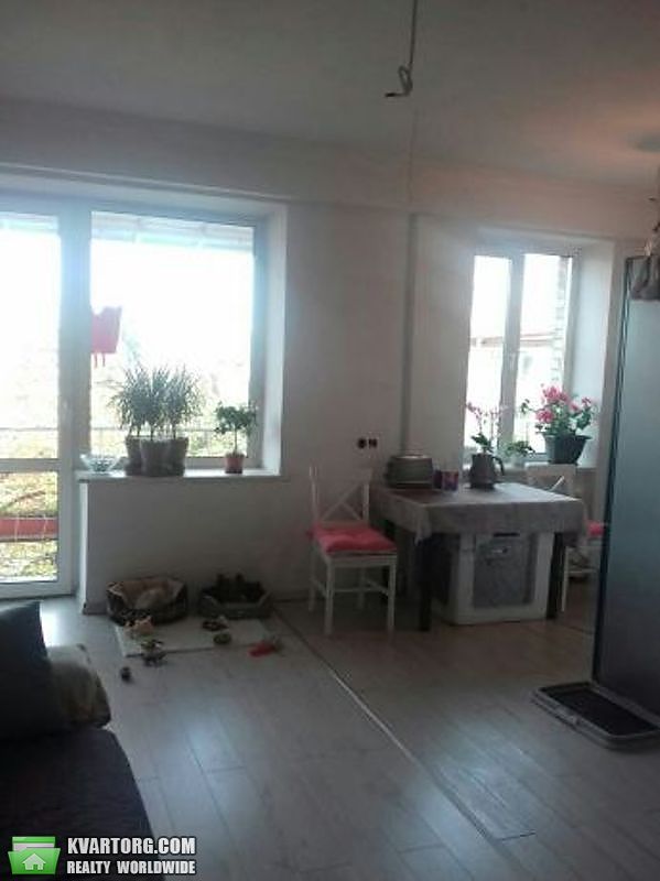 Sell 3-room apartment. Киев, Соборности — photo 1