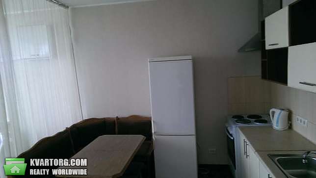 Rent out 2-room apartment. Киев,  Харьковское шоссе — photo 5