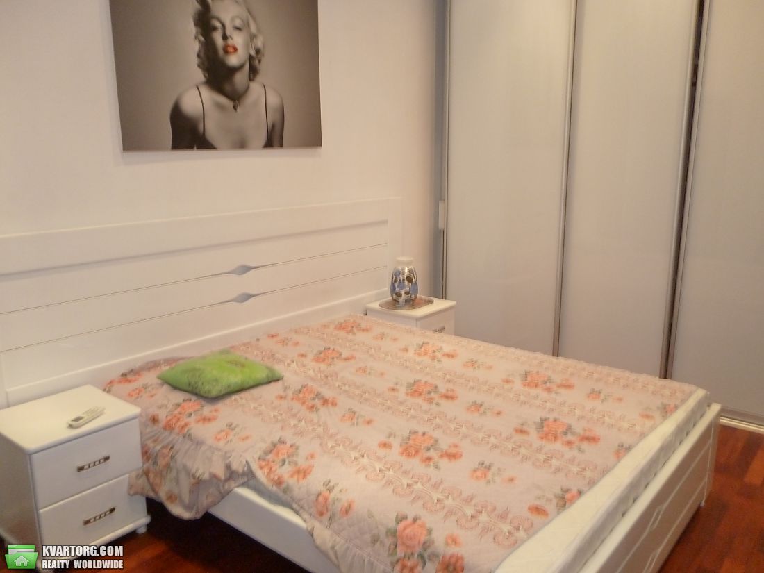 Rent out 2-room apartment. Одесса, Базарная — photo 1