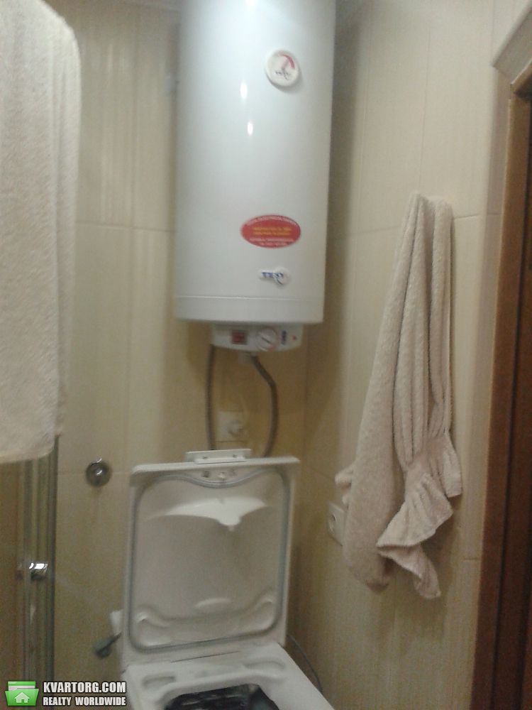 Rent out 2-room apartment. Киев,  Ереванская — photo 9