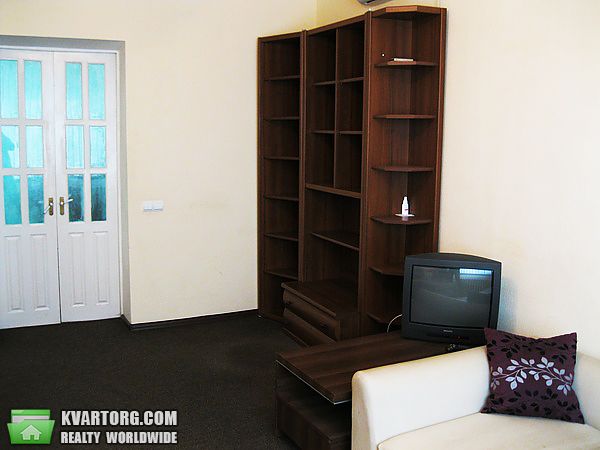 Rent out 3-room apartment. Киев,  Выборгская — photo 2