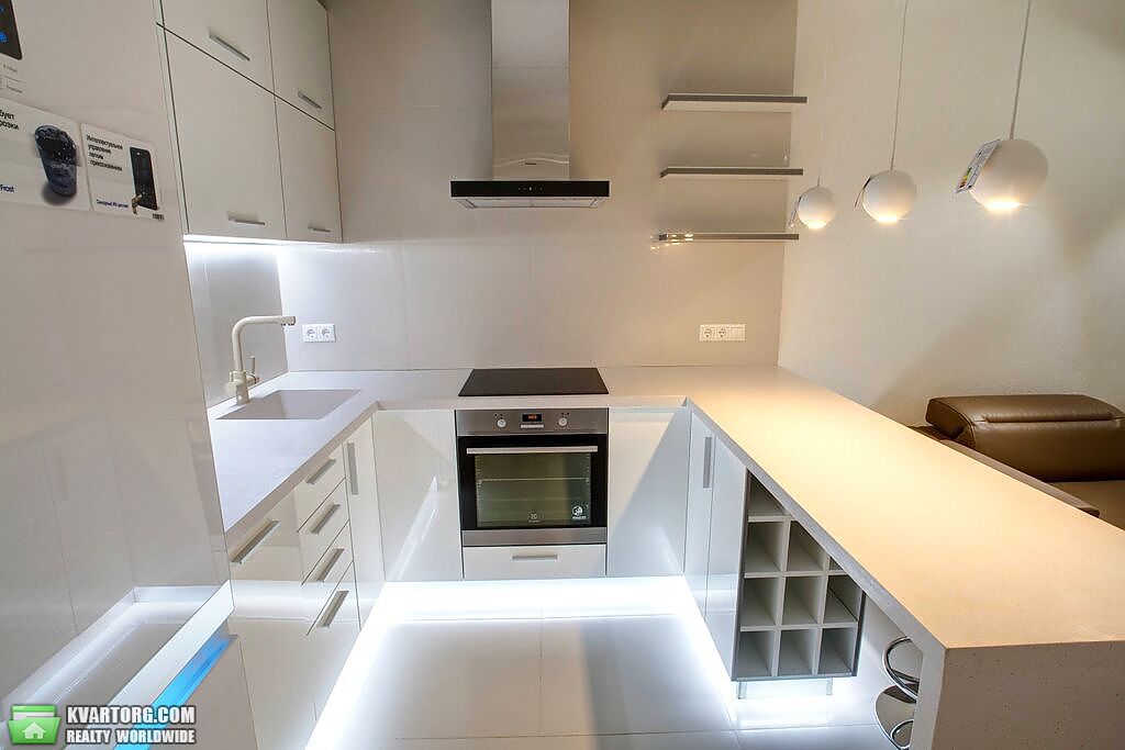 Rent out 1-room apartment. Киев,  Героев Сталинграда пр — photo 1