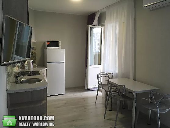 Rent out 1-room apartment. Киев, Маршала Конева — photo 1