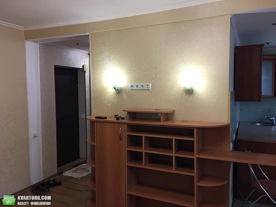 Rent out 1-room apartment. Киев,  Картвелишвили — photo 1