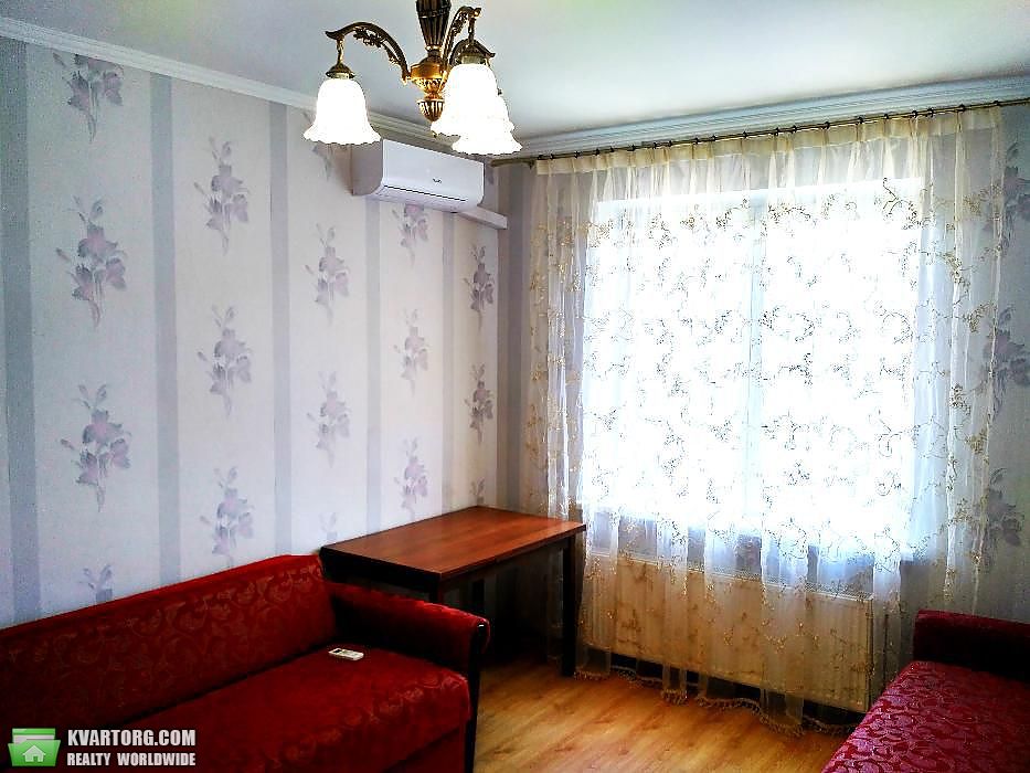 Rent out 3-room apartment. Киев, Ивана Гонты — photo 3