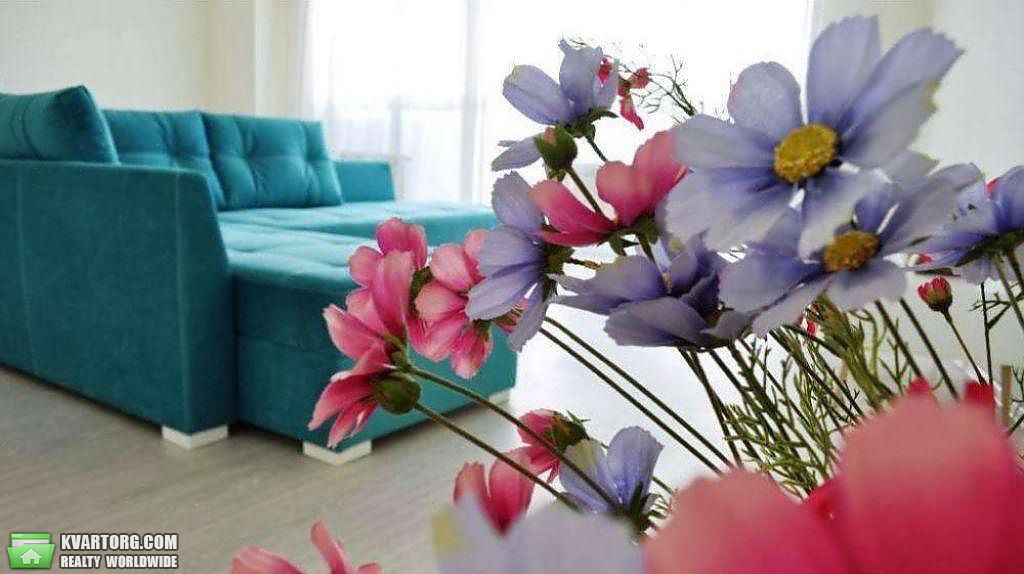 Rent out 2-room apartment. Киев, Деловая — photo 1