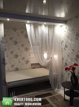 Rent out 1-room apartment. Киев,  Крушельницкой — photo 2