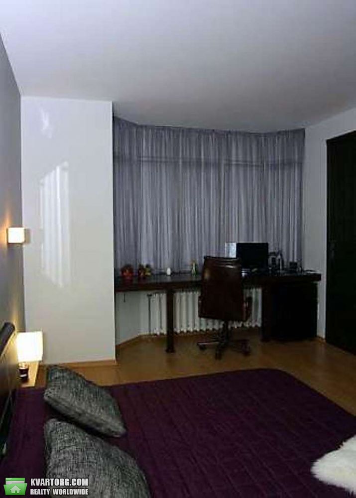 Rent out 3-room apartment. Киев,  Урловская — photo 6