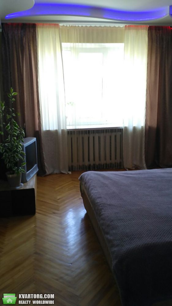 Rent out 3-room apartment. Киев, Качуровского Игоря переул — photo 6
