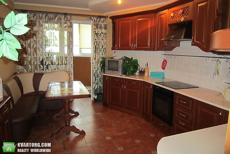 Sell 3-room apartment. Киев, Сверстюка — photo 1
